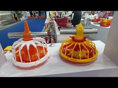 Het volledig-automatische het voeden materiaal van de het voerlijn van de machinekruk voor kip en eendlandbouwbedrijf in grote loods