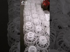 Het volledig-automatische het voeden materiaal van de het voerlijn van de machinekruk voor kip en eendlandbouwbedrijf in grote loods